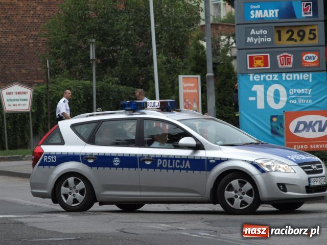 Zdjęcie w galerii na portalu naszraciborz.pl: Szaleniec ze stacji Shella obezwładniony wiadomości z regionu