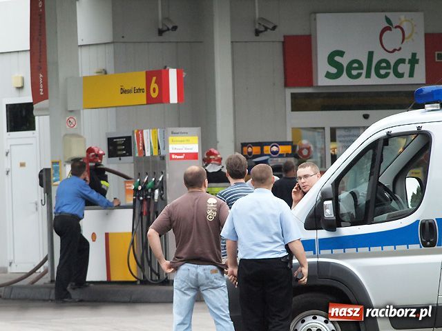 Zdjęcie w galerii na portalu naszraciborz.pl: Szaleniec ze stacji Shella obezwładniony wiadomości z regionu