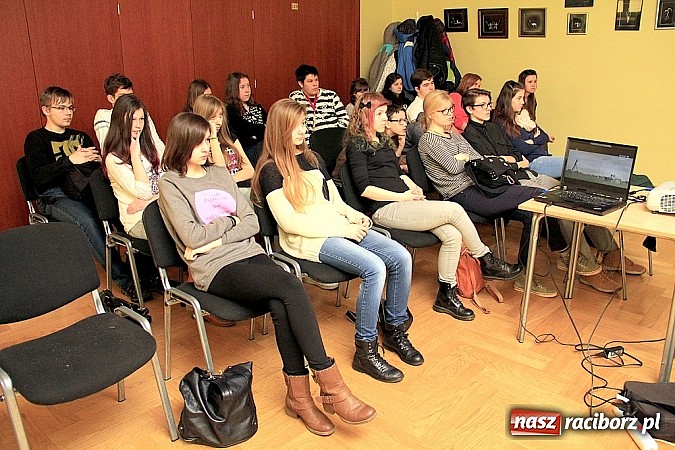 Zdjęcie w galerii na portalu naszraciborz.pl: Aktywne ferie z Foton-em w PWSZ w Raciborzu wiadomości z regionu