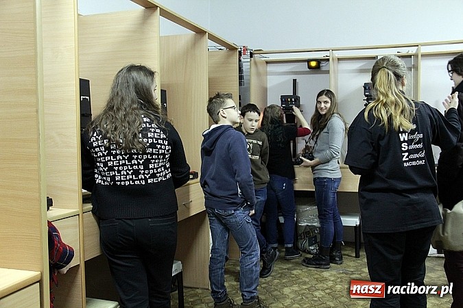 Zdjęcie w galerii na portalu naszraciborz.pl: Aktywne ferie z Foton-em w PWSZ w Raciborzu wiadomości z regionu