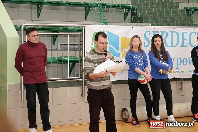 Zdjęcie w galerii na portalu naszraciborz.pl: Żeńskie dw&oacute;jki rywalizowały w Arenie Rafako wiadomości z regionu