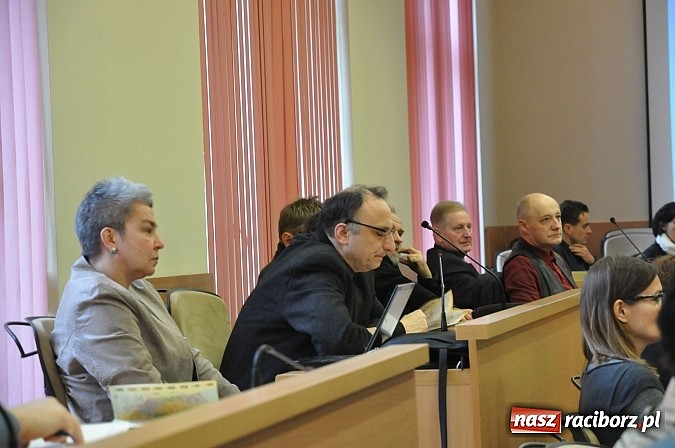 Zdjęcie w galerii na portalu naszraciborz.pl: Pierwsza debata o placu Długosza. Eksperci nie mają wątpliwości - wróćmy do historii wiadomości z regionu