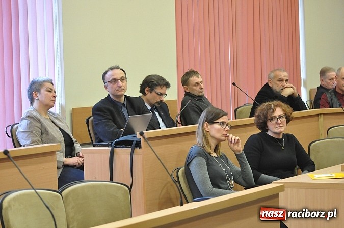 Zdjęcie w galerii na portalu naszraciborz.pl: Pierwsza debata o placu Długosza. Eksperci nie mają wątpliwości - wróćmy do historii wiadomości z regionu