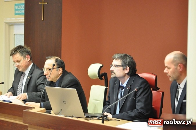 Zdjęcie w galerii na portalu naszraciborz.pl: Pierwsza debata o placu Długosza. Eksperci nie mają wątpliwości - wróćmy do historii wiadomości z regionu