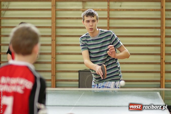 Zdjęcie w galerii na portalu naszraciborz.pl: Powiatowe zawody w tenisie stołowym w Tworkowie wiadomości z regionu