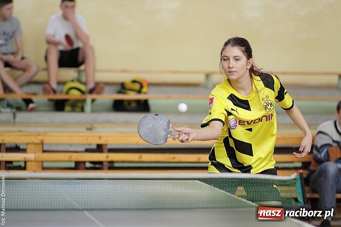 Zdjęcie w galerii na portalu naszraciborz.pl: Powiatowe zawody w tenisie stołowym w Tworkowie wiadomości z regionu