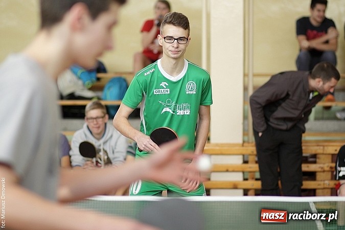 Zdjęcie w galerii na portalu naszraciborz.pl: Powiatowe zawody w tenisie stołowym w Tworkowie wiadomości z regionu