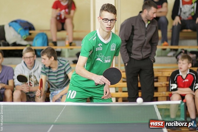 Zdjęcie w galerii na portalu naszraciborz.pl: Powiatowe zawody w tenisie stołowym w Tworkowie wiadomości z regionu