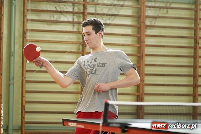 Zdjęcie w galerii na portalu naszraciborz.pl: Powiatowe zawody w tenisie stołowym w Tworkowie wiadomości z regionu