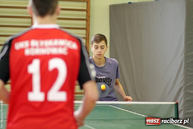 Zdjęcie w galerii na portalu naszraciborz.pl: Powiatowe zawody w tenisie stołowym w Tworkowie wiadomości z regionu