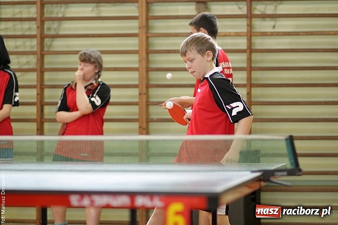 Zdjęcie w galerii na portalu naszraciborz.pl: Powiatowe zawody w tenisie stołowym w Tworkowie wiadomości z regionu