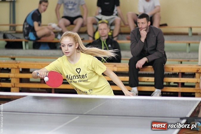Zdjęcie w galerii na portalu naszraciborz.pl: Powiatowe zawody w tenisie stołowym w Tworkowie wiadomości z regionu