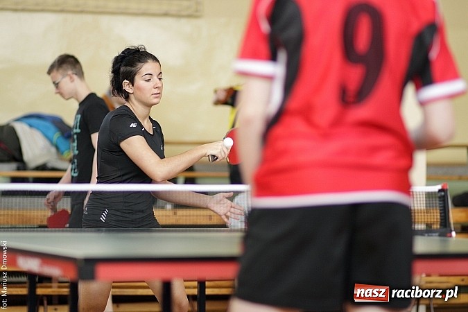 Zdjęcie w galerii na portalu naszraciborz.pl: Powiatowe zawody w tenisie stołowym w Tworkowie wiadomości z regionu
