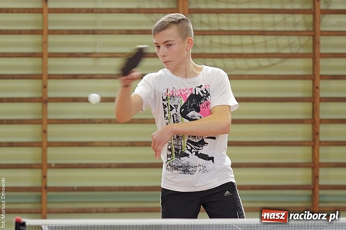 Zdjęcie w galerii na portalu naszraciborz.pl: Powiatowe zawody w tenisie stołowym w Tworkowie wiadomości z regionu