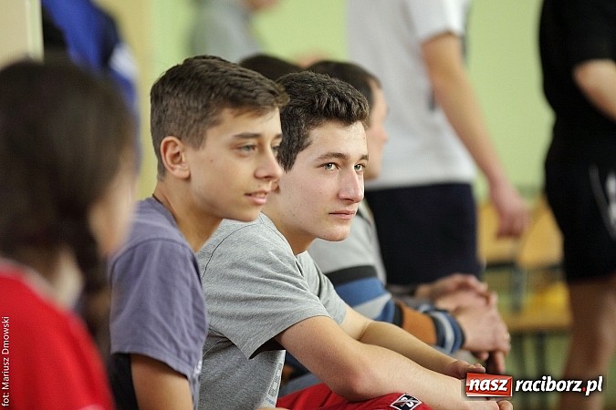 Zdjęcie w galerii na portalu naszraciborz.pl: Powiatowe zawody w tenisie stołowym w Tworkowie wiadomości z regionu