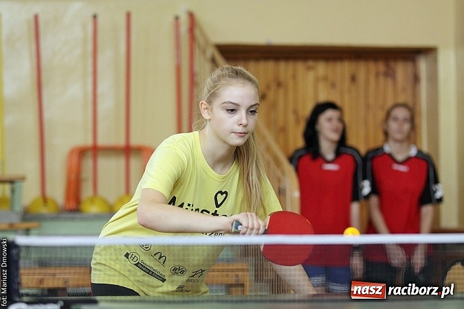 Zdjęcie w galerii na portalu naszraciborz.pl: Powiatowe zawody w tenisie stołowym w Tworkowie wiadomości z regionu