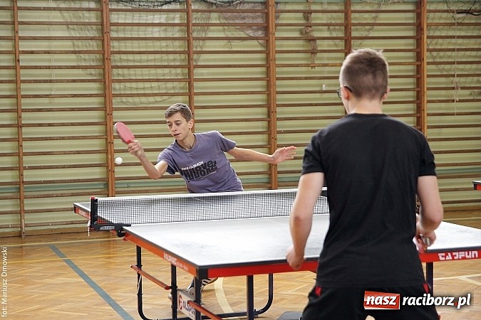 Zdjęcie w galerii na portalu naszraciborz.pl: Powiatowe zawody w tenisie stołowym w Tworkowie wiadomości z regionu