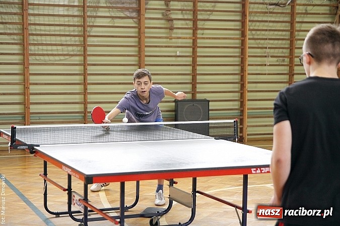 Zdjęcie w galerii na portalu naszraciborz.pl: Powiatowe zawody w tenisie stołowym w Tworkowie wiadomości z regionu