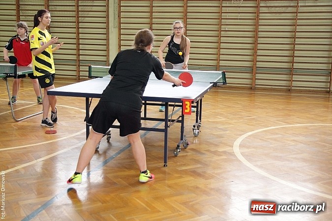 Zdjęcie w galerii na portalu naszraciborz.pl: Powiatowe zawody w tenisie stołowym w Tworkowie wiadomości z regionu