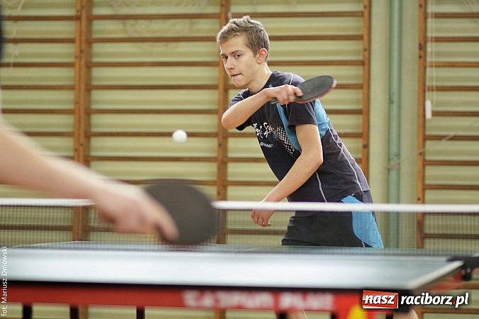 Zdjęcie w galerii na portalu naszraciborz.pl: Powiatowe zawody w tenisie stołowym w Tworkowie wiadomości z regionu