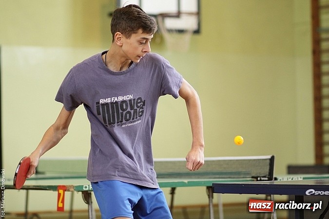 Zdjęcie w galerii na portalu naszraciborz.pl: Powiatowe zawody w tenisie stołowym w Tworkowie wiadomości z regionu