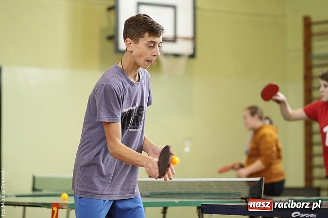 Zdjęcie w galerii na portalu naszraciborz.pl: Powiatowe zawody w tenisie stołowym w Tworkowie wiadomości z regionu