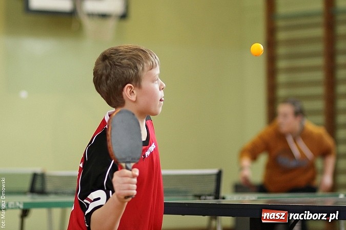 Zdjęcie w galerii na portalu naszraciborz.pl: Powiatowe zawody w tenisie stołowym w Tworkowie wiadomości z regionu