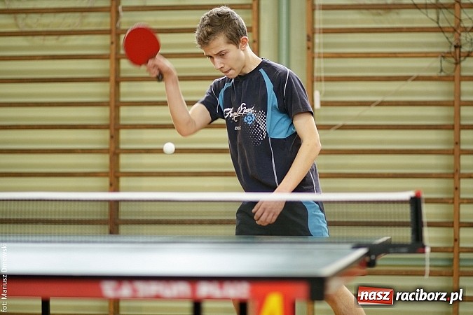 Zdjęcie w galerii na portalu naszraciborz.pl: Powiatowe zawody w tenisie stołowym w Tworkowie wiadomości z regionu