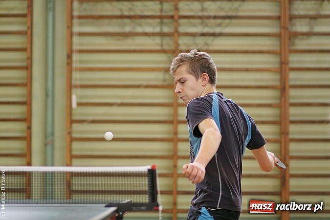 Zdjęcie w galerii na portalu naszraciborz.pl: Powiatowe zawody w tenisie stołowym w Tworkowie wiadomości z regionu