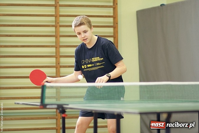 Zdjęcie w galerii na portalu naszraciborz.pl: Powiatowe zawody w tenisie stołowym w Tworkowie wiadomości z regionu
