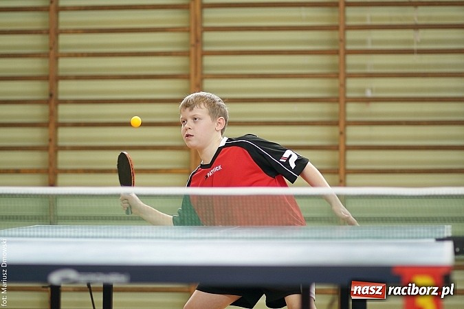Zdjęcie w galerii na portalu naszraciborz.pl: Powiatowe zawody w tenisie stołowym w Tworkowie wiadomości z regionu