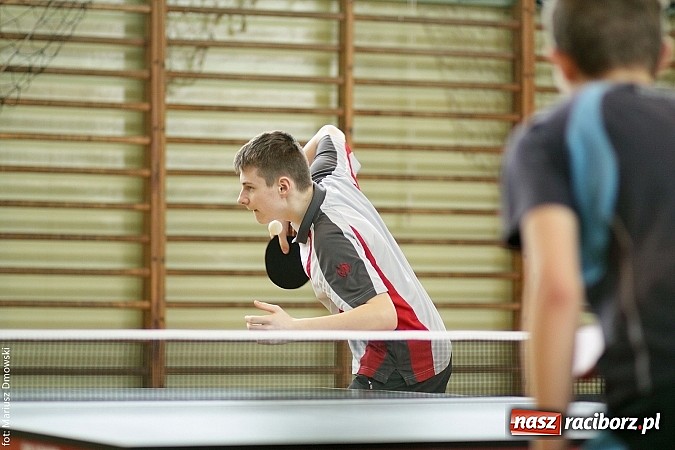 Zdjęcie w galerii na portalu naszraciborz.pl: Powiatowe zawody w tenisie stołowym w Tworkowie wiadomości z regionu