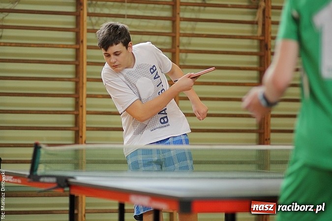 Zdjęcie w galerii na portalu naszraciborz.pl: Powiatowe zawody w tenisie stołowym w Tworkowie wiadomości z regionu