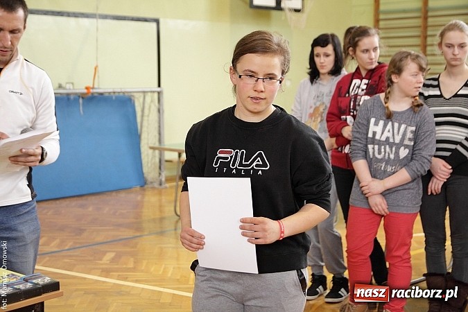 Zdjęcie w galerii na portalu naszraciborz.pl: Powiatowe zawody w tenisie stołowym w Tworkowie wiadomości z regionu