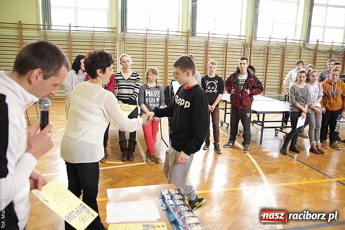 Zdjęcie w galerii na portalu naszraciborz.pl: Powiatowe zawody w tenisie stołowym w Tworkowie wiadomości z regionu