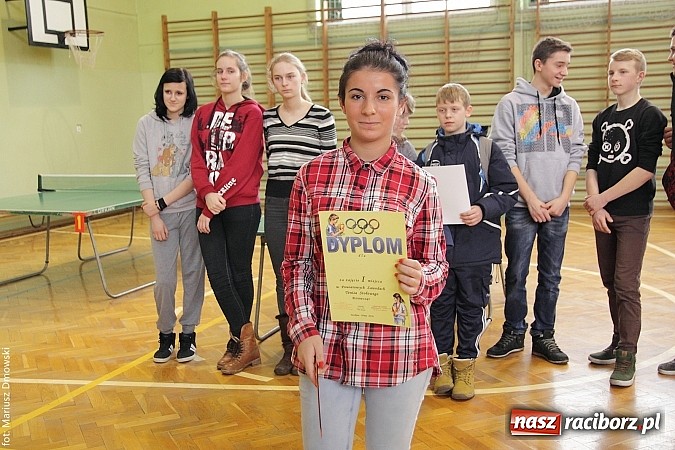 Zdjęcie w galerii na portalu naszraciborz.pl: Powiatowe zawody w tenisie stołowym w Tworkowie wiadomości z regionu