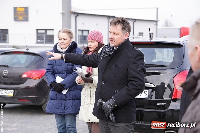 Zdjęcie w galerii na portalu naszraciborz.pl: Radni odwiedzili strefę na Ostrogu. Dowiedzieli się przy okazji, jakie zawody są w cenie wiadomości z regionu