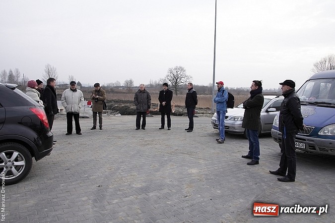 Zdjęcie w galerii na portalu naszraciborz.pl: Radni odwiedzili strefę na Ostrogu. Dowiedzieli się przy okazji, jakie zawody są w cenie wiadomości z regionu