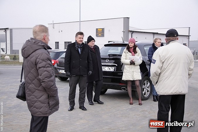 Zdjęcie w galerii na portalu naszraciborz.pl: Radni odwiedzili strefę na Ostrogu. Dowiedzieli się przy okazji, jakie zawody są w cenie wiadomości z regionu