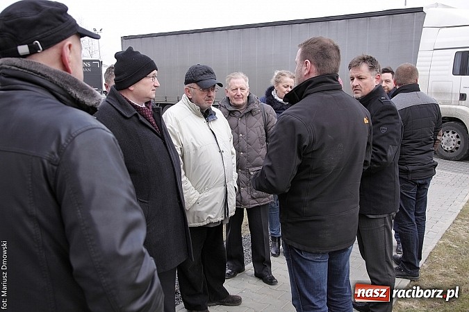 Zdjęcie w galerii na portalu naszraciborz.pl: Radni odwiedzili strefę na Ostrogu. Dowiedzieli się przy okazji, jakie zawody są w cenie wiadomości z regionu