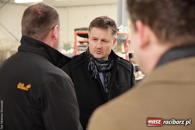 Zdjęcie w galerii na portalu naszraciborz.pl: Radni odwiedzili strefę na Ostrogu. Dowiedzieli się przy okazji, jakie zawody są w cenie wiadomości z regionu