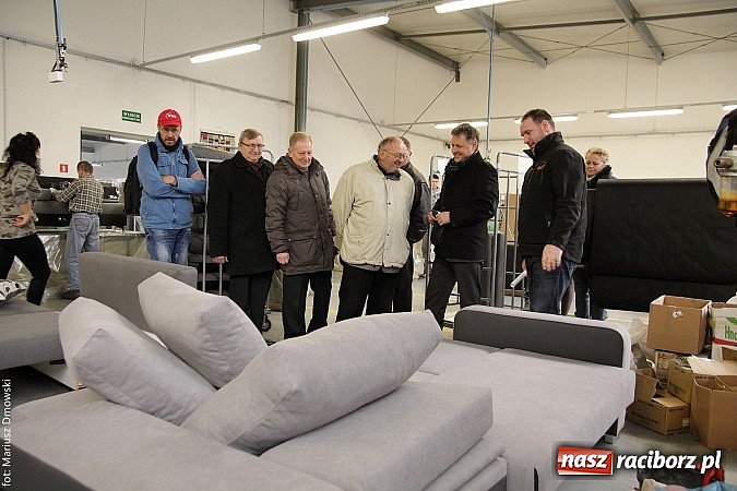 Zdjęcie w galerii na portalu naszraciborz.pl: Radni odwiedzili strefę na Ostrogu. Dowiedzieli się przy okazji, jakie zawody są w cenie wiadomości z regionu