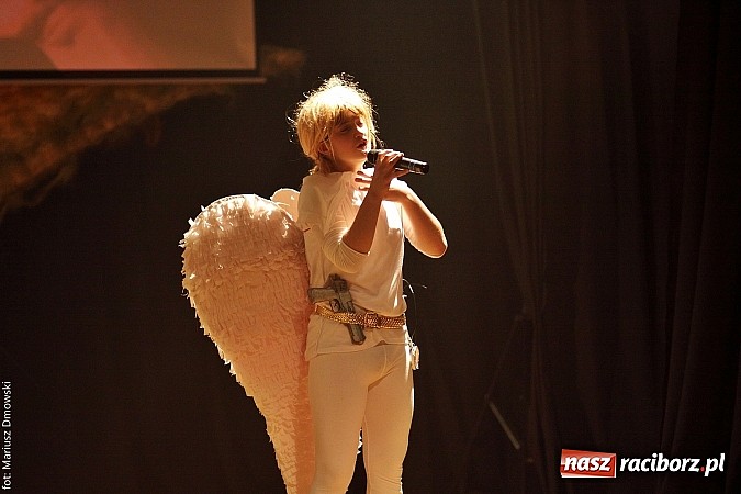 Zdjęcie w galerii na portalu naszraciborz.pl: Spóźnieni królowie na deskach MDK wiadomości z regionu