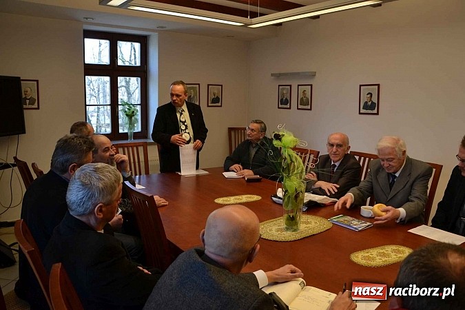 Zdjęcie w galerii na portalu naszraciborz.pl: 60-lecie PTTK w Raciborzu. Uroczyste obchody na zamku za nami wiadomości z regionu