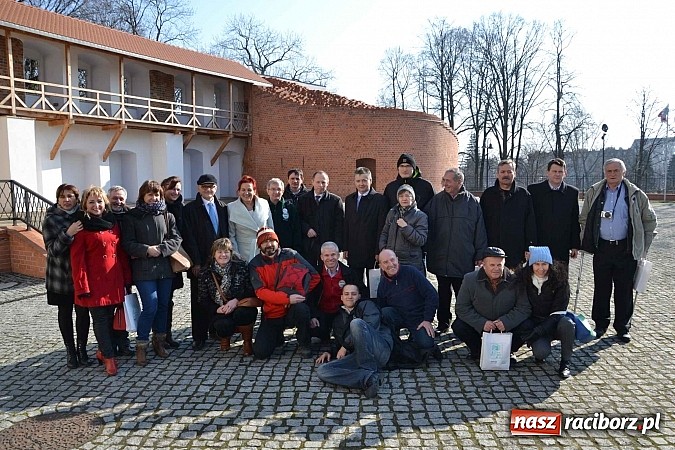Zdjęcie w galerii na portalu naszraciborz.pl: 60-lecie PTTK w Raciborzu. Uroczyste obchody na zamku za nami wiadomości z regionu