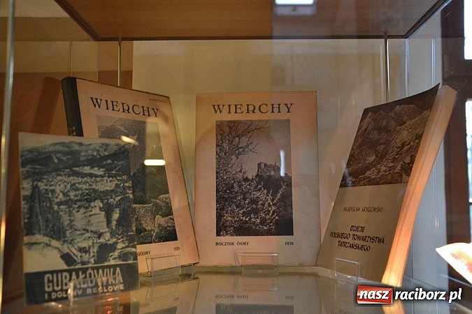 Zdjęcie w galerii na portalu naszraciborz.pl: 60-lecie PTTK w Raciborzu. Uroczyste obchody na zamku za nami wiadomości z regionu