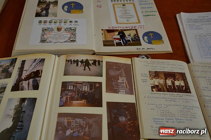 Zdjęcie w galerii na portalu naszraciborz.pl: 60-lecie PTTK w Raciborzu. Uroczyste obchody na zamku za nami wiadomości z regionu