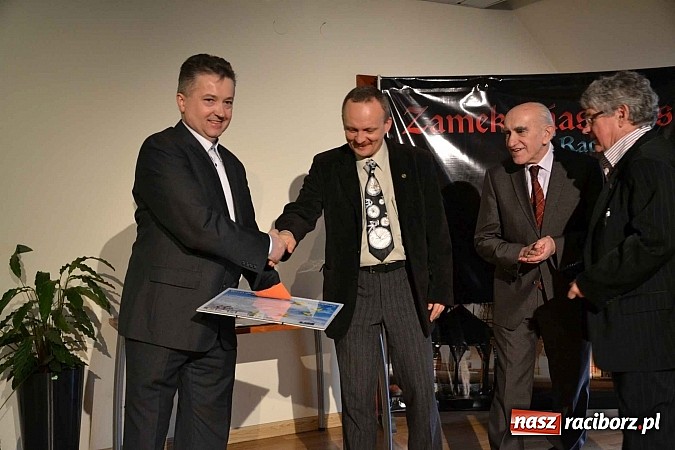 Zdjęcie w galerii na portalu naszraciborz.pl: 60-lecie PTTK w Raciborzu. Uroczyste obchody na zamku za nami wiadomości z regionu