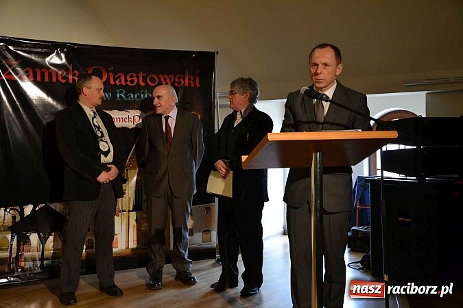 Zdjęcie w galerii na portalu naszraciborz.pl: 60-lecie PTTK w Raciborzu. Uroczyste obchody na zamku za nami wiadomości z regionu