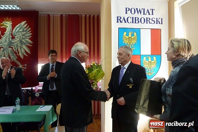 Zdjęcie w galerii na portalu naszraciborz.pl: Zmiana warty w raciborskim Sokole wiadomości z regionu